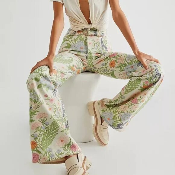 Wrangler Wanderer 622 High Rise Flare Floral Denim Jeans Size 27/32 NWT - Picture 2 of 10